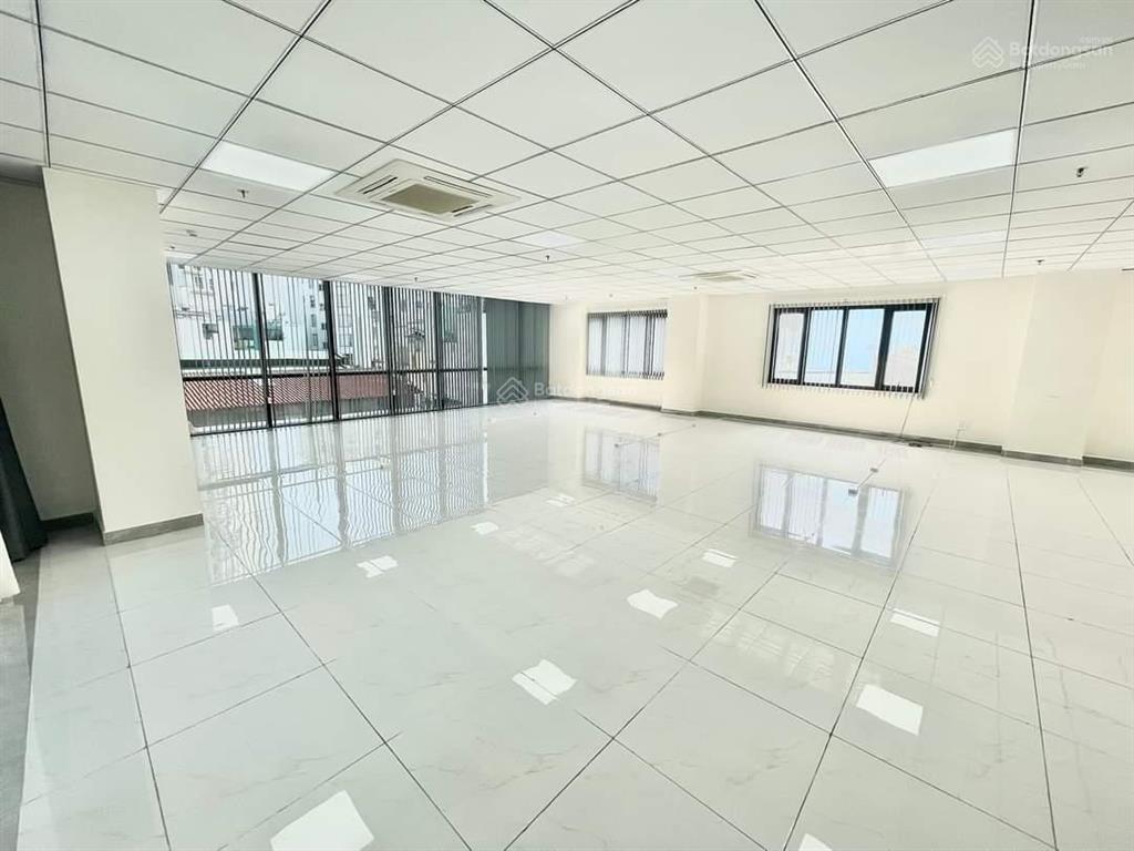 Tòa nhà mặt tiền đường nam kỳ khởi nghĩa diện tích 9x25m hầm 6 tầng