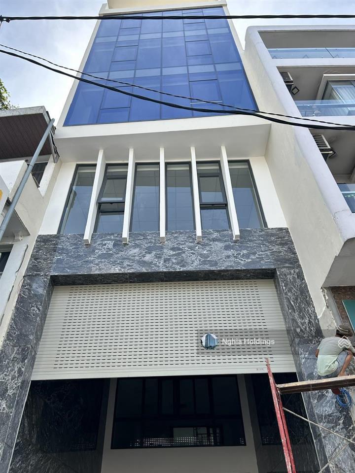Tòa nhà mặt tiền khu k300 diện tích 6x20m hầm 5 tầng cho thuê