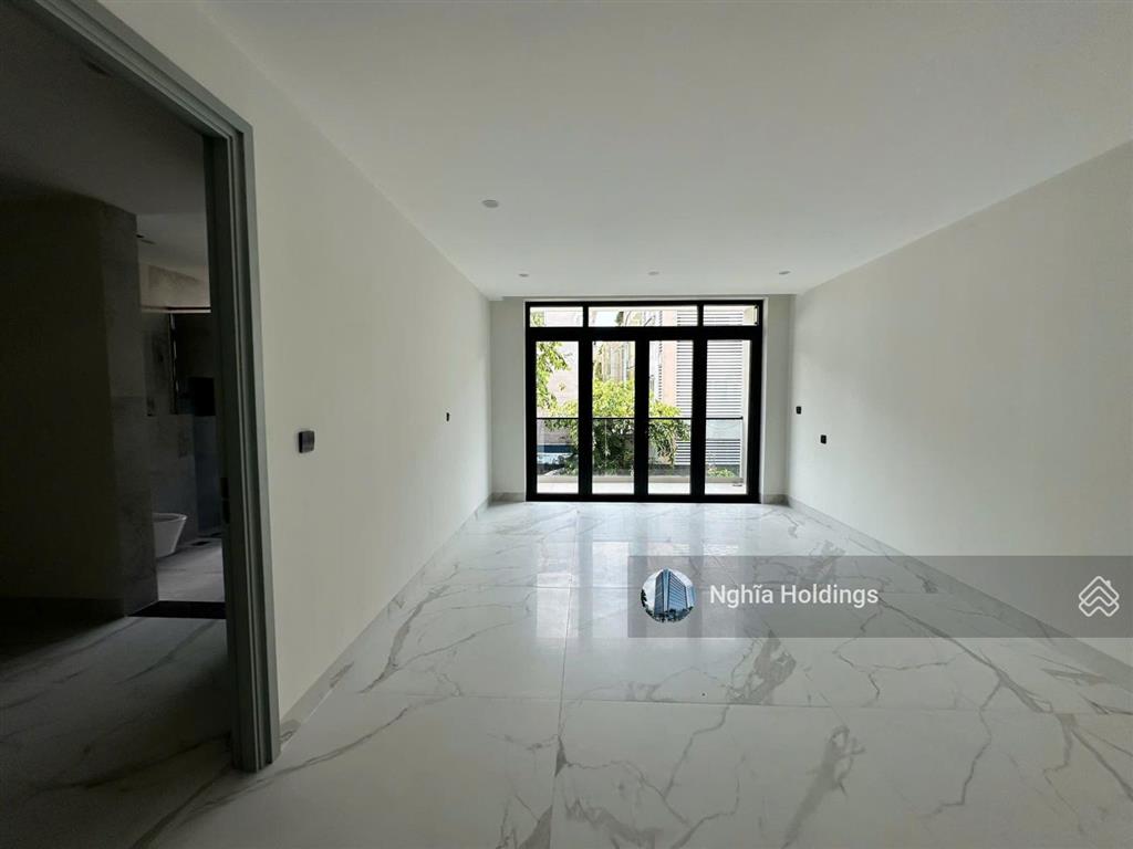 Villa đường phổ quang diện tích 7x20m trệt 3 lầu, có thang máy cho thuê