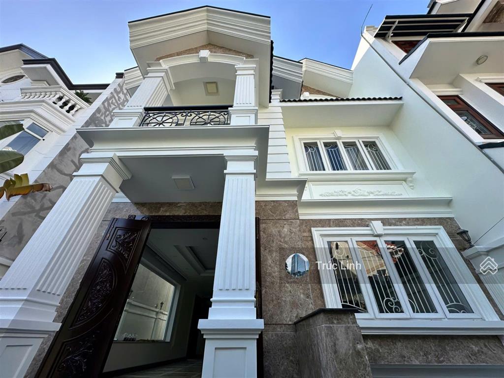 Villa mặt tiền đường hoa đào, diện tích 8x18m, hầm 3 tầng cho thuê