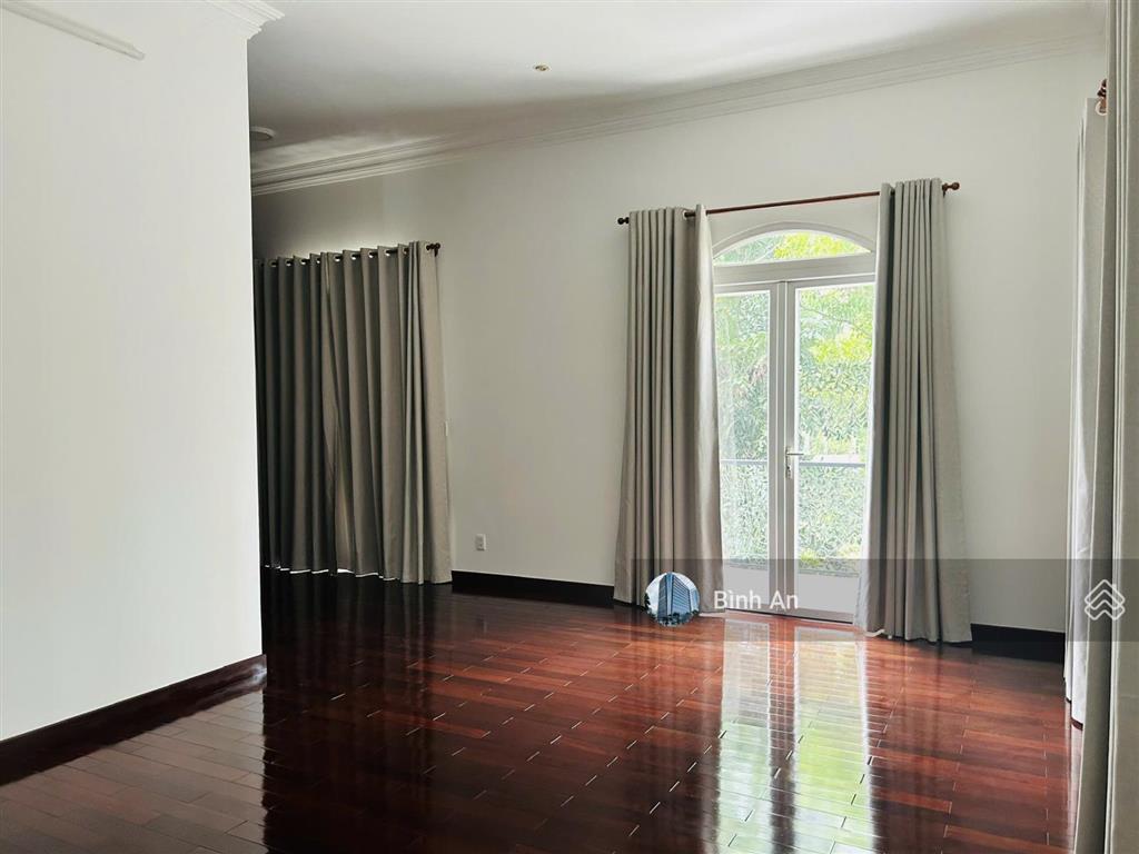 Villa đường nguyễn minh hoàng khu k300 diện tích 8x20m trệt 3 lầu cho thuê