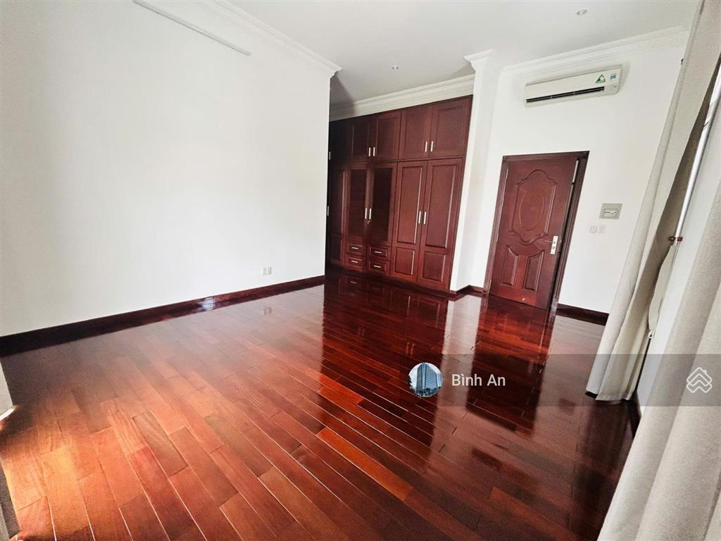 Villa đường nguyễn minh hoàng khu k300 diện tích 8x20m trệt 3 lầu cho thuê