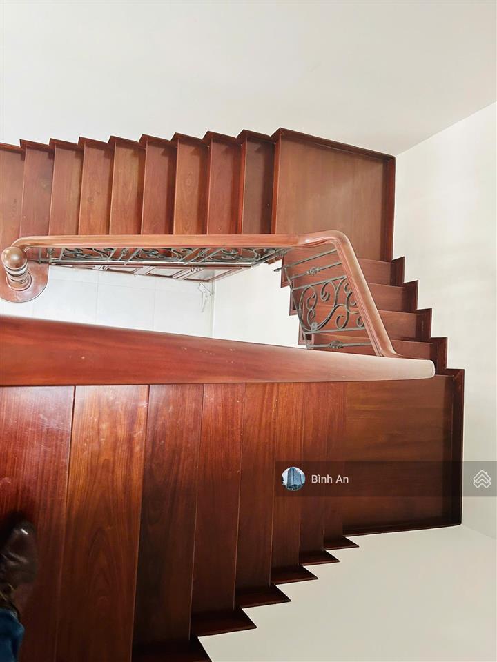 Villa đường nguyễn minh hoàng khu k300 diện tích 8x20m trệt 3 lầu cho thuê