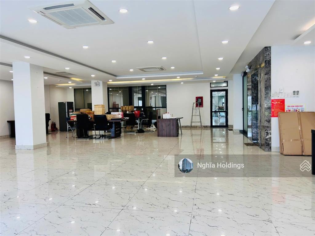 Tòa nhà mặt tiền đường cộng hòa diện tích 10x20m hầm 6 tầng cho thuê