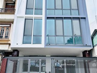 Tòa nhà đường hoàng diệu diện tích 8x20m hầm 4 tầng cho thuê