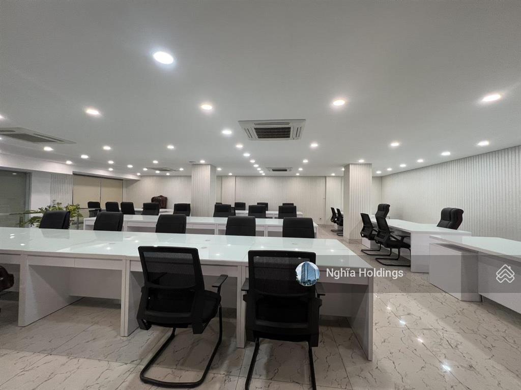 Tòa nhà đường nguyễn đình chính diện tích 10x16m hầm 4 tầng cho thuê