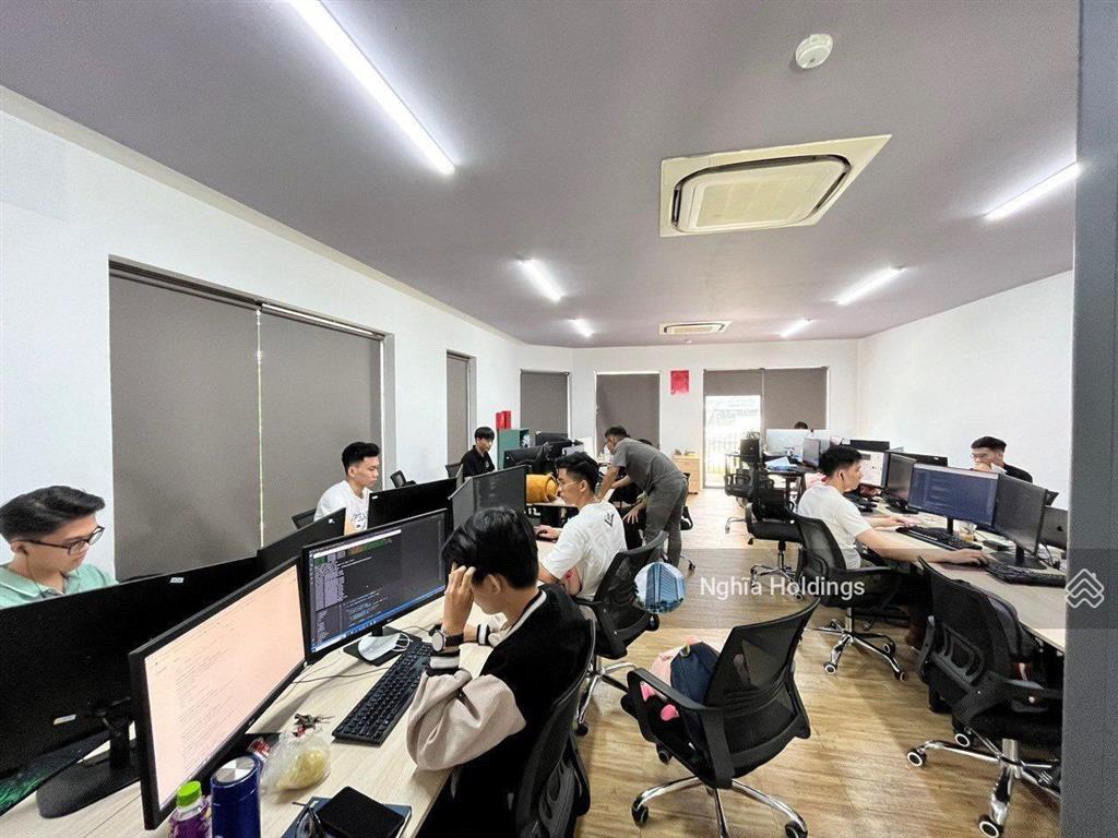 Tòa nhà mặt tiền đường trần kế xương diện tích 7x20m hầm 5 tầng cho thuê