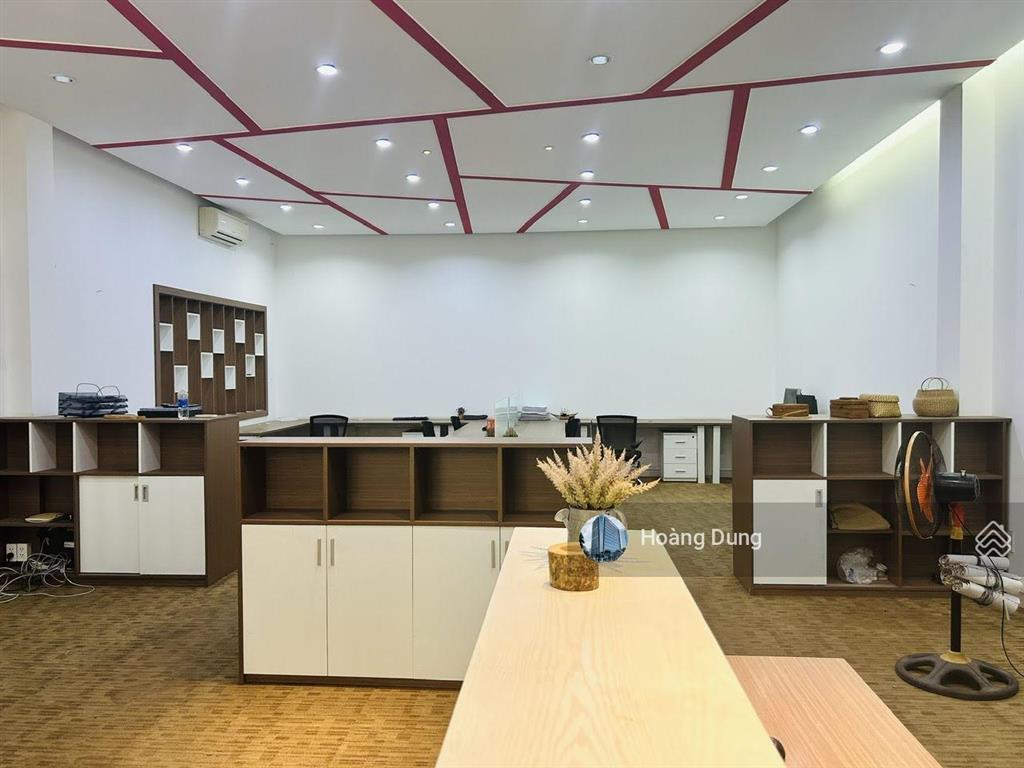 Nhà đường nguyễn trọng tuyển diện tích 8x20m trệt 3 lầu cho thuê