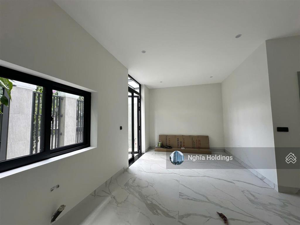 Nhà đường sư vạn hạnh diện tích 7x20m trệt 2 lầu sân thượng cho thuê