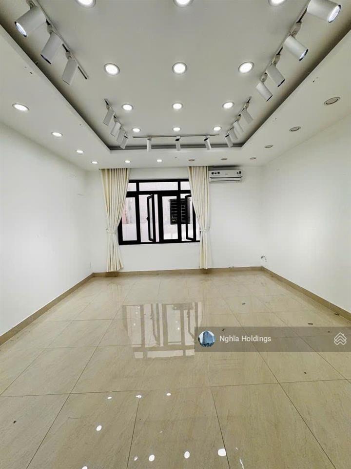 Bán nhà đường yên thế diện tích 4,7x20m trệt 3 lầu