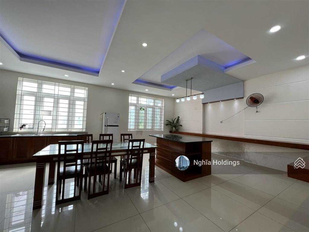 Bán gấp nhà mặt tiền đường lam sơn ngang 7m dài 16m