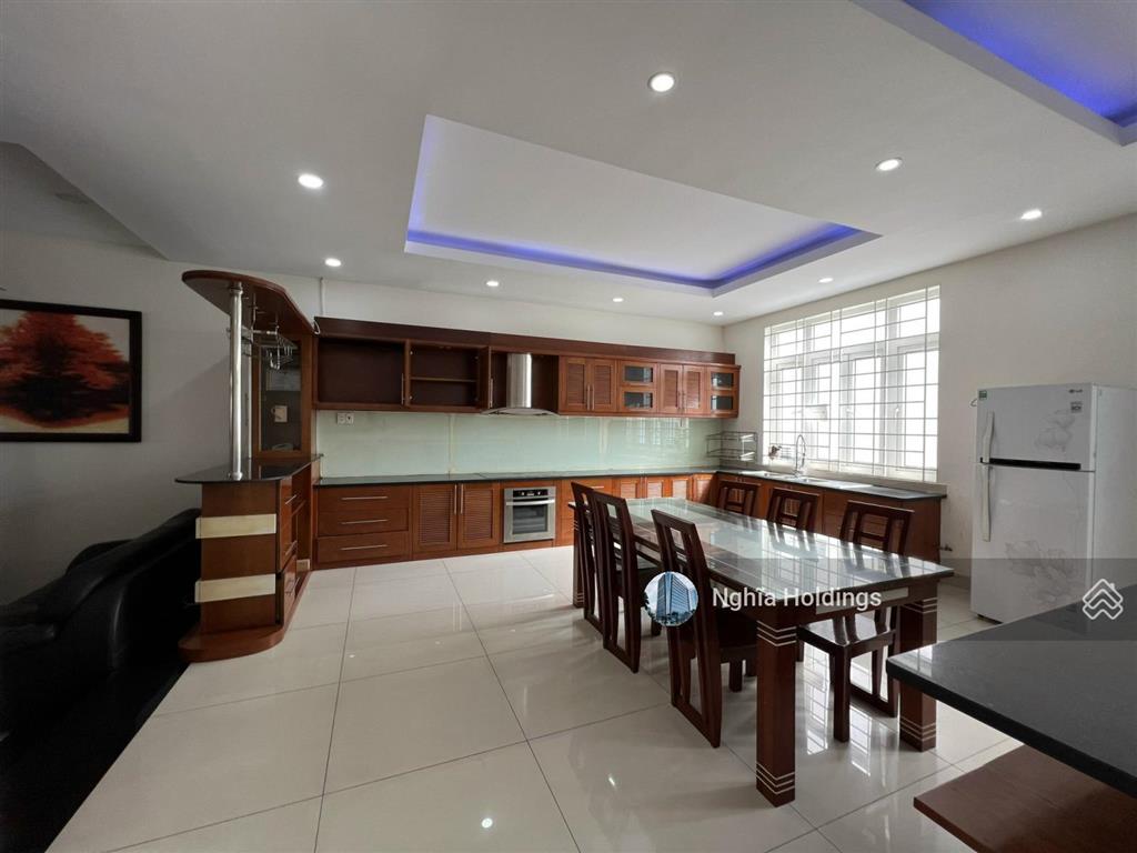 Bán gấp nhà mặt tiền đường lam sơn ngang 7m dài 16m