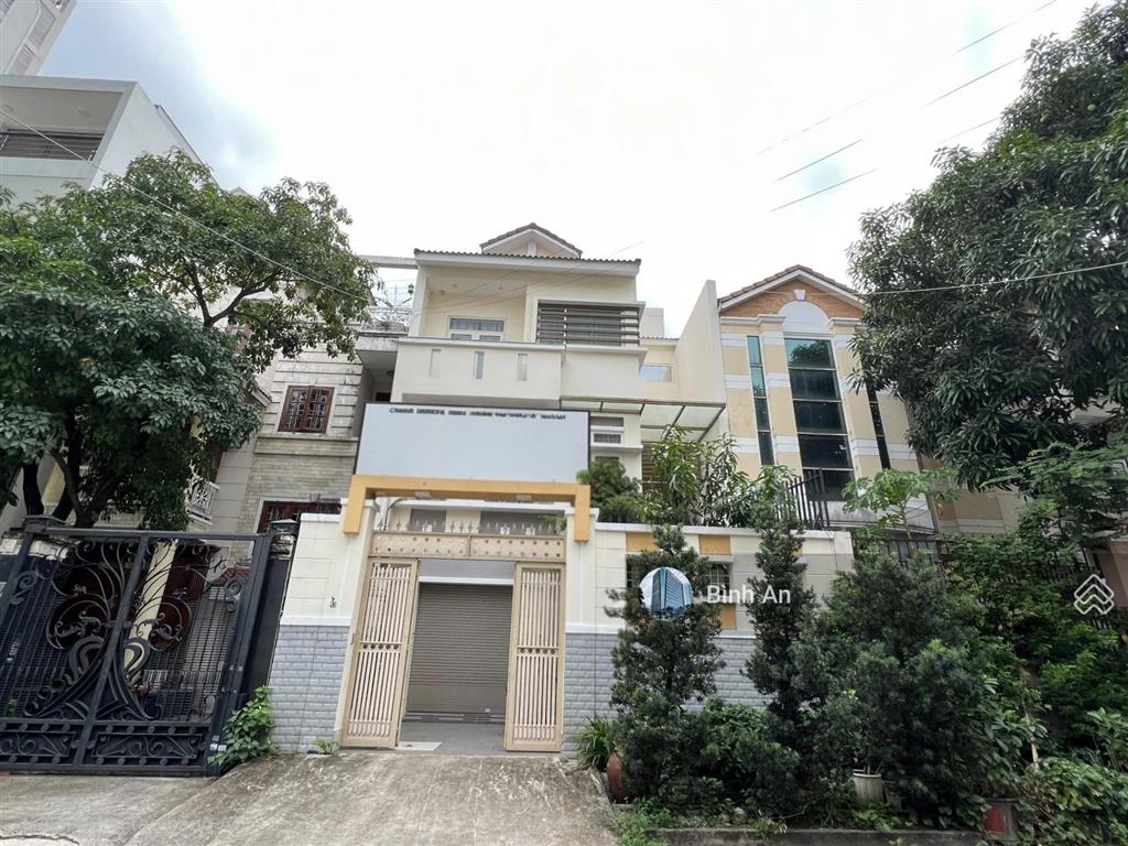 Villa đường lê văn sỹ, diện tích 8x20m, trệt 2 lầu áp mái cho thuê