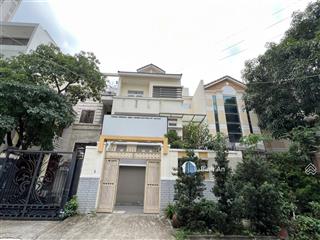 Villa đường lê văn sỹ, diện tích 8x20m, trệt 2 lầu áp mái cho thuê