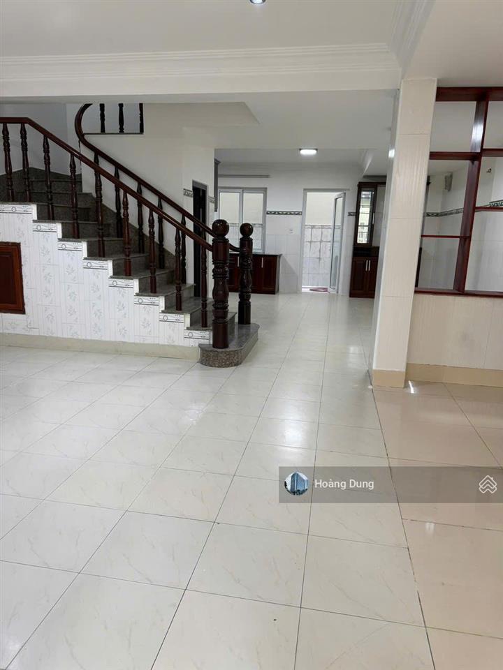 Nhà đường hoàng việt diện tích 6x20m trệt 3 lầu cho thuê