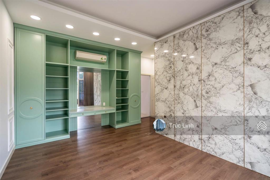 Villa đường nguyễn minh hoàng khu k300 dt 10x20m trệt 3 lầu cho thuê