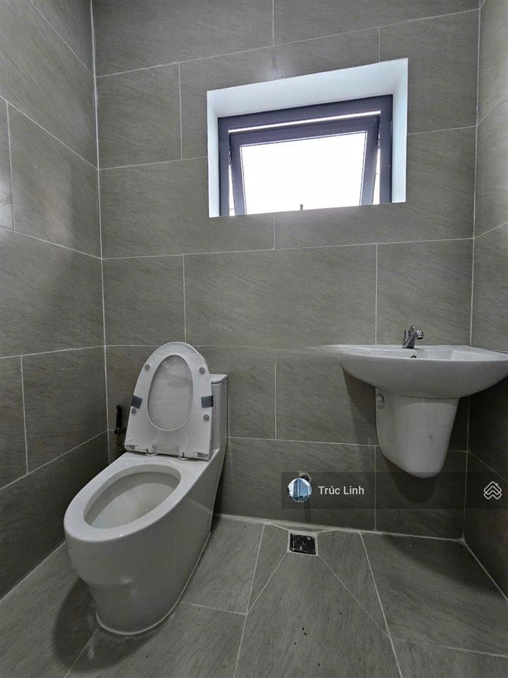 Nhà mặt tiền đường hoàng hoa thám diện tích 5x20m (cn 100m²) trệt 3 lầu sân thượng cho thuê