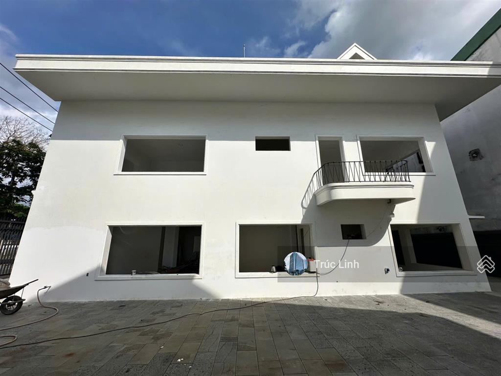 Biệt thự đường hồ biểu chánh, diện tích 15x20m, trệt lầu cho thuê