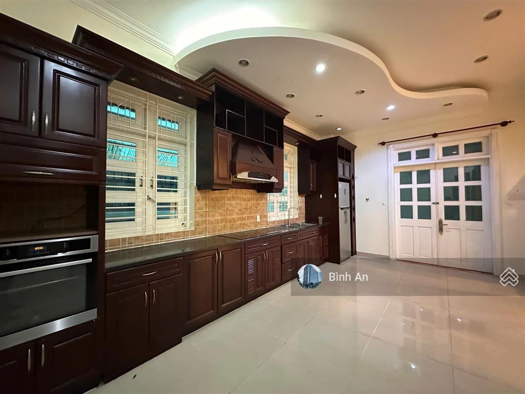 Nhà đường hồ biểu chánh, diện tích 12x20m, trệt 2 lầu cho thuê