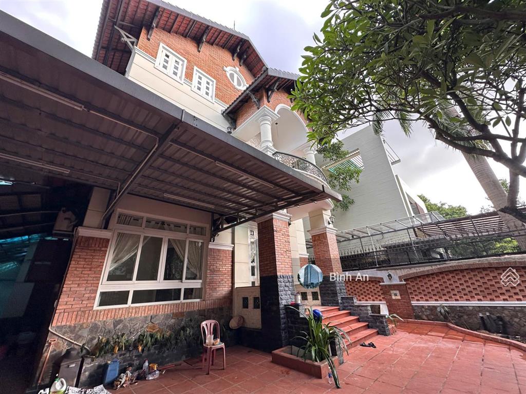 Nhà đường hồ biểu chánh, diện tích 12x20m, trệt 2 lầu cho thuê