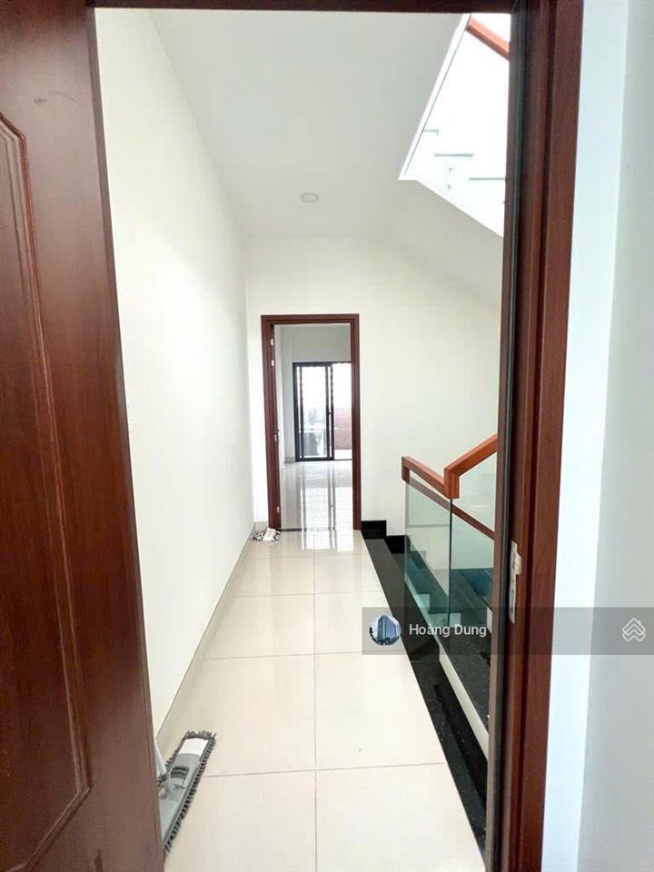 Bán nhà đường nguyễn văn lượng diện tích 4x18m trệt 2 lầu