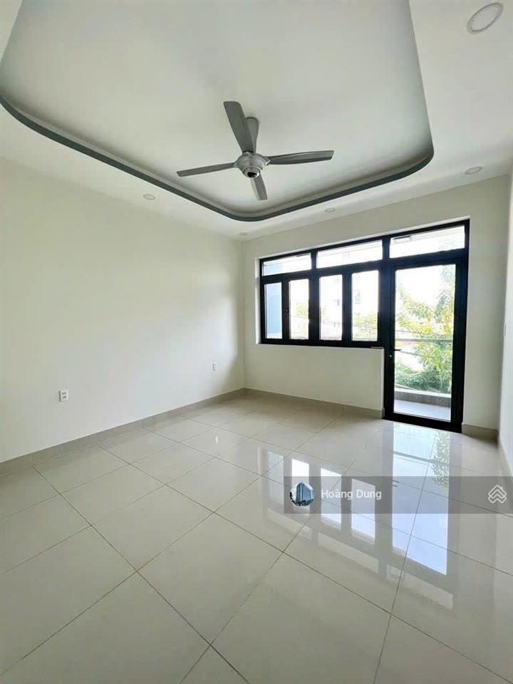 Bán nhà đường nguyễn văn lượng diện tích 4x18m trệt 2 lầu