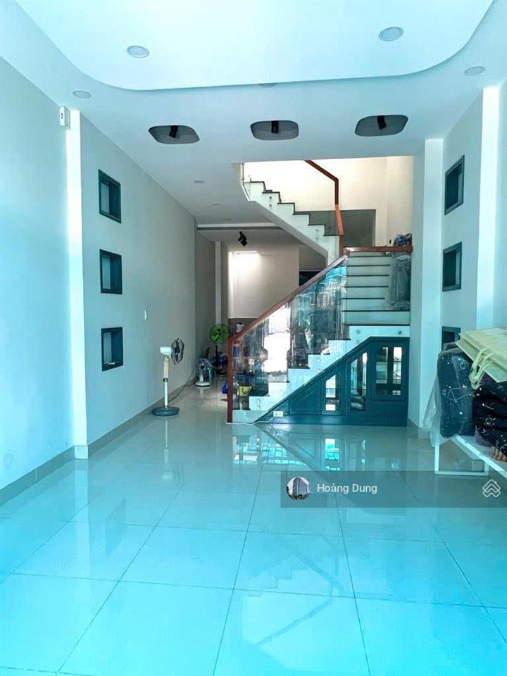 Bán nhà đường nguyễn văn lượng diện tích 4x18m trệt 2 lầu