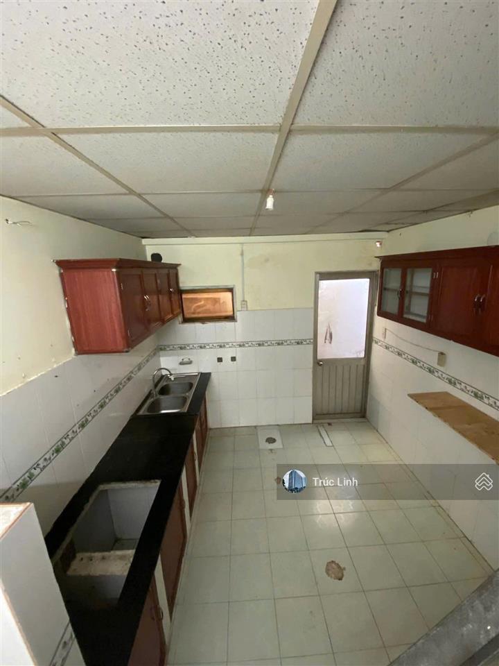 Bán nhà đường dương quảng hàm diện tích 4x15m trệt lửng