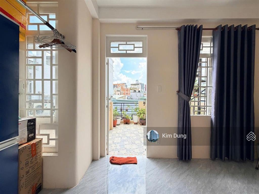 Bán nhà đường dương quảng hàm diện tích 5 x 12,5m trệt 2 lầu mái bê tông