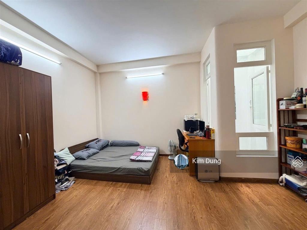 Bán nhà đường dương quảng hàm diện tích 5 x 12,5m trệt 2 lầu mái bê tông