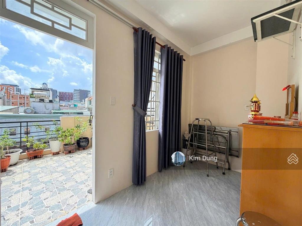Bán nhà đường dương quảng hàm diện tích 5 x 12,5m trệt 2 lầu mái bê tông