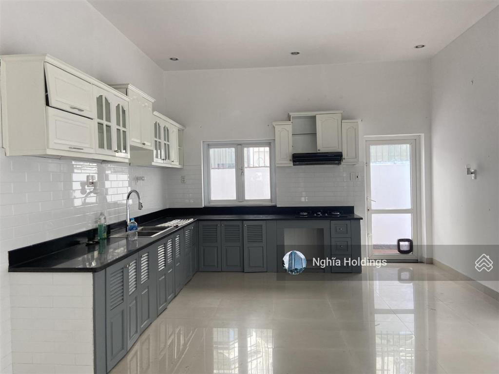 Villa khu phổ quang, diện tích 10x20m, trệt 2 lầu cho thuê