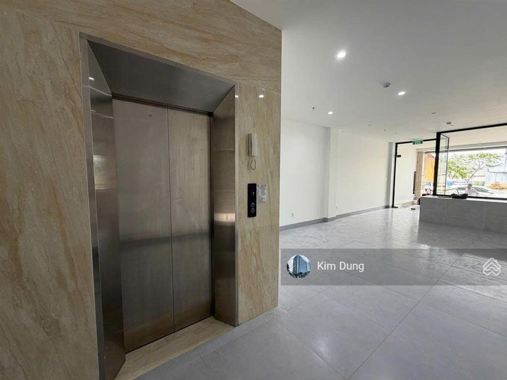Nhà mặt tiền khu k300 diện tích 5x20m hầm 4 tầng cho thuê