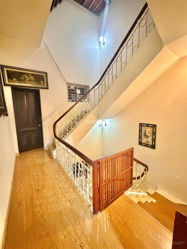 Cho thuê nhà đặng tiến đông  96m²  ô tô tránh  phù hợp vp/kinh doanh