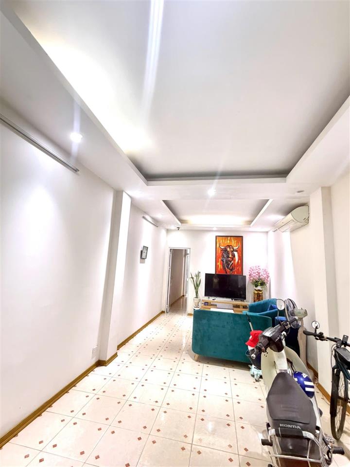 Cho thuê nhà đặng tiến đông  96m²  ô tô tránh  phù hợp vp/kinh doanh