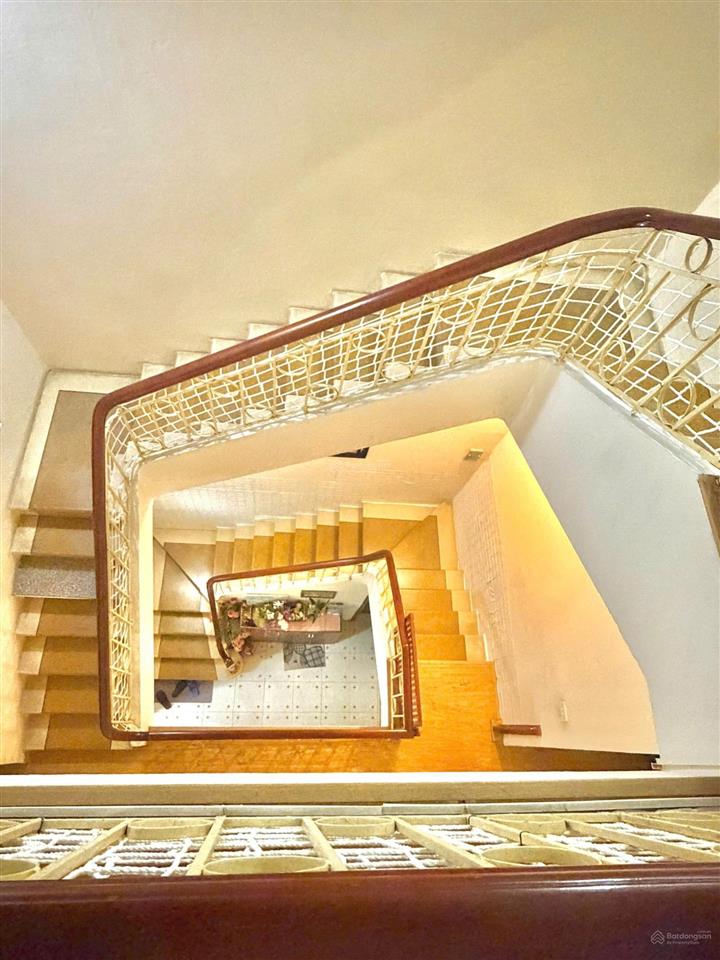 Cho thuê nhà đặng tiến đông  96m²  ô tô tránh  phù hợp vp/kinh doanh