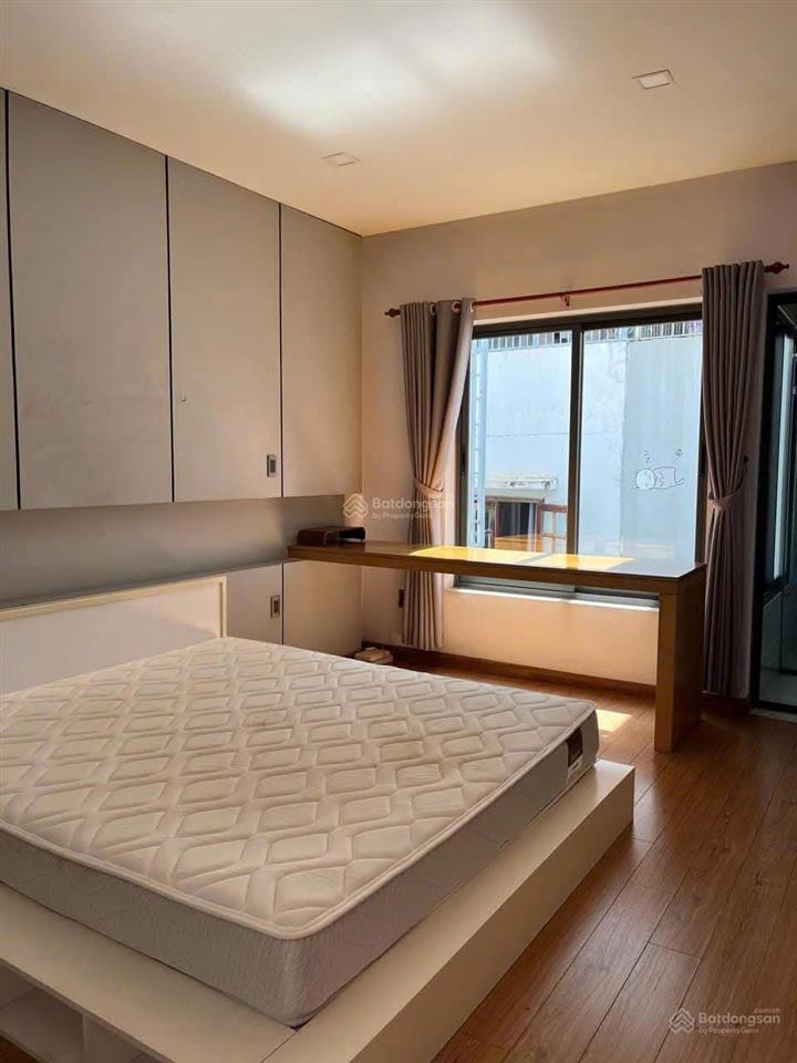 Cho thuê 8 căn nhà giá từ 20tr  50tr làm văn phòng công ty kết hợp kinh doanh & ở gia đình