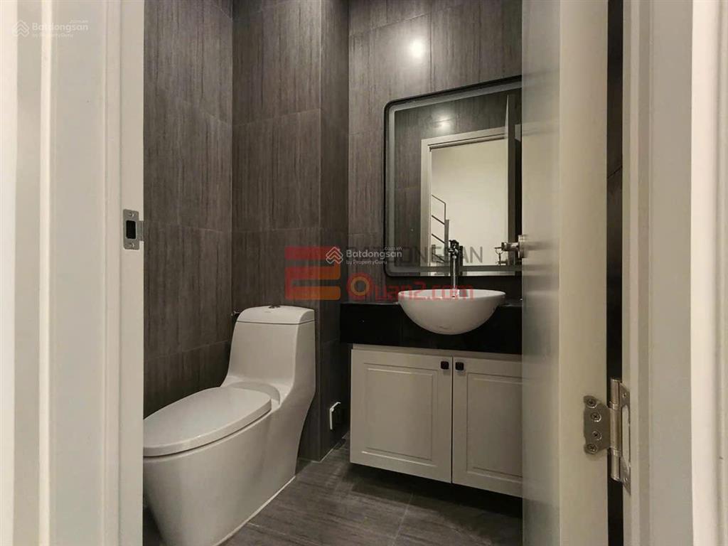 Cho thuê 8 căn nhà giá từ 20tr  50tr làm văn phòng công ty kết hợp kinh doanh & ở gia đình
