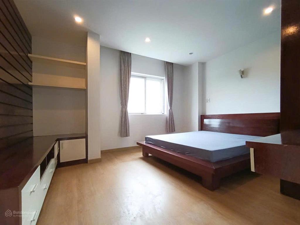 Hiếm!! biệt thự hồ cá koi độc lạ  3pn full nội thất  giá 63tr/th