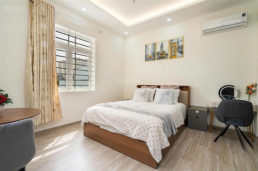 Cho thuê biệt thự full nội thất  có thang máy  7pn 8wc  gần công viên và ga metro