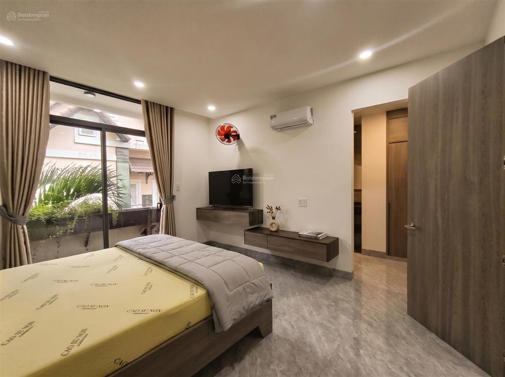 Cho thuê nhà nguyên căn có thang máy  hầm + 5 tầng  phù hợp văn phòng công ty kết hợp ở