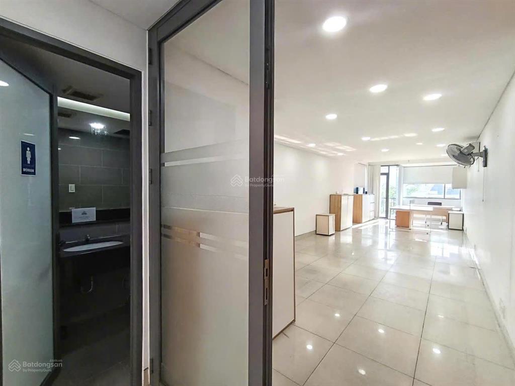 Còn hiếm có 1 căn có hầm để xe + 4 tầng  giá thuê 35 triệu  phù hợp làm văn phòng cty kết hợp ở