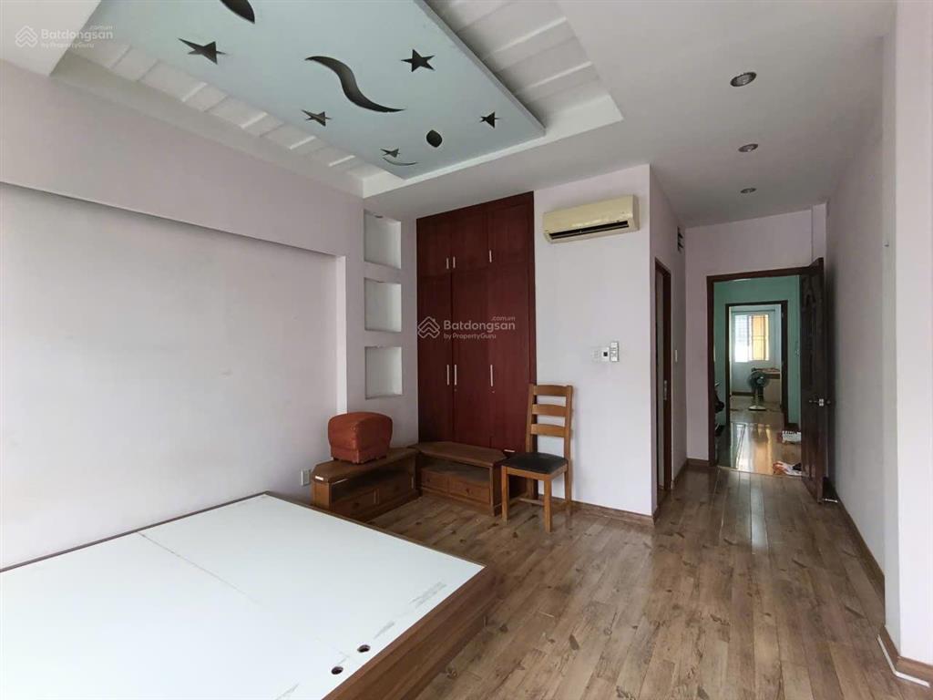 Nhà nguyên căn giá thuê 30tr/th có nội thất  sẵn 4 máy lạnh  làm văn phòng kết hợp ở