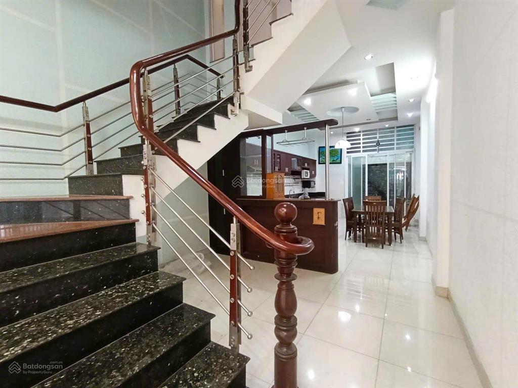 Nhà nguyên căn giá thuê 30tr/th có nội thất  sẵn 4 máy lạnh  làm văn phòng kết hợp ở