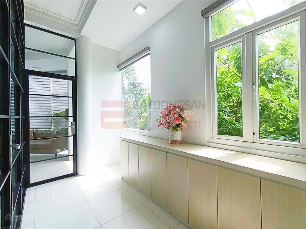 Cho thuê mặt bằng vị trí đẹp, có hầm xe + 5 tầng  làm văn phòng, spa, showroom, kinh doanh & ở