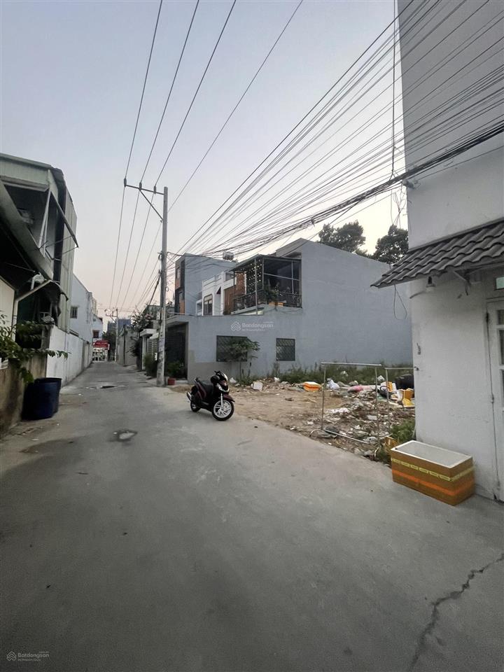 Bán đất rẻ xây căn hộ dịch vụ ngang 12m hiếm có sát làng đại học tp.hcm