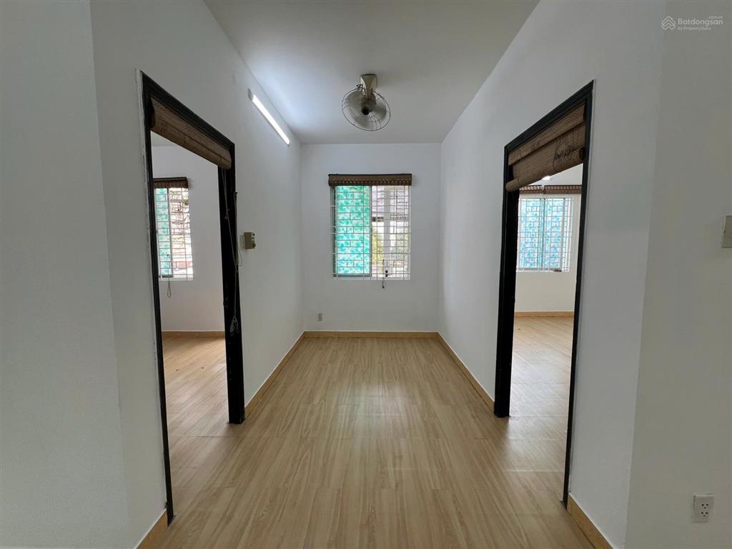 Bán gấp chung cư thang bộ 5 tầng thái thuận 72m2, 2pn, 2wc giá 3,7 tỷ