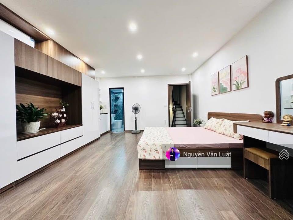 Cực hiếm đội cấn 40m2 x 6 tầng thang máy, cách 30m ra phố, trước nhà 3m4, ngõ thông chỉ 9 tỷ