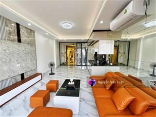 Bán nhà phố đội cấn 40m2 x 6 tầng, ngõ thông, cách phố 30m, gần lăng bác hồ, trước nhà rộng 3m5