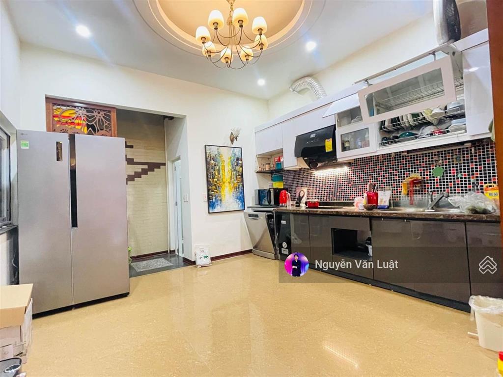 Hiếm hơn 7 tỷ hồ tùng mậu, 37m2 x 5 tầng, lô góc, trước nhà 4m, cách 40m ra phố và bãi đỗ xe ô tô
